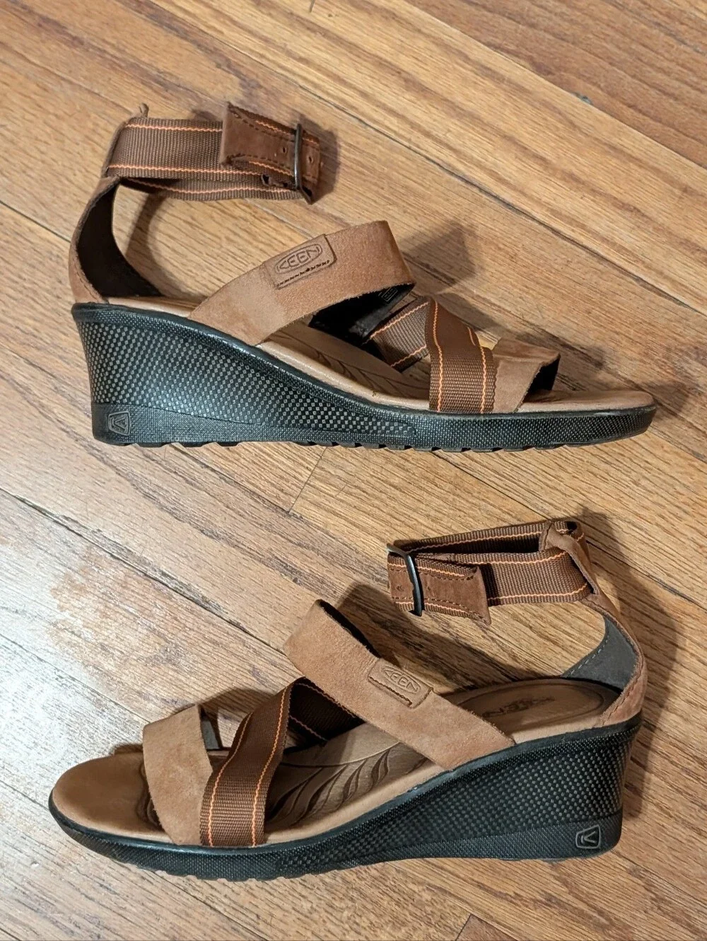 Keen Skyline Nubuck Tab And Brown Leather Wedge Sandals